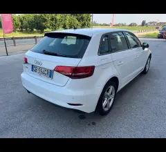 Auto - Audi a3 spb 30 tdi