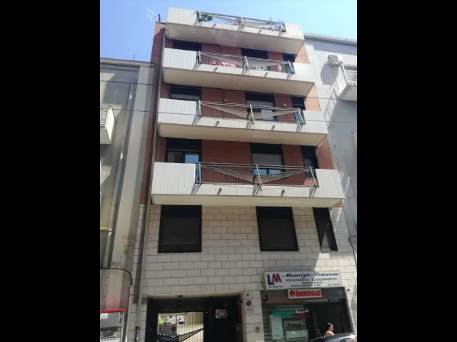 Appartamento in affitto a bari carrassi