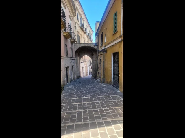 Locale commerciale in vendita a chieti santa maria