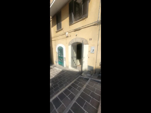 Appartamenti in Vendita - Locale commerciale in vendita a chieti santa maria