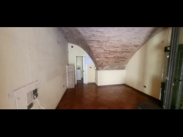 Appartamenti in Vendita - Locale commerciale in vendita a chieti santa maria