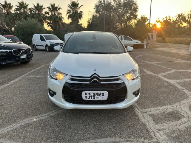 Auto - Ds automobiles ds 4 bluehdi 120 s&s so chic