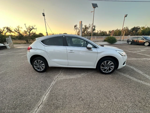 Auto - Ds automobiles ds 4 bluehdi 120 s&s so chic
