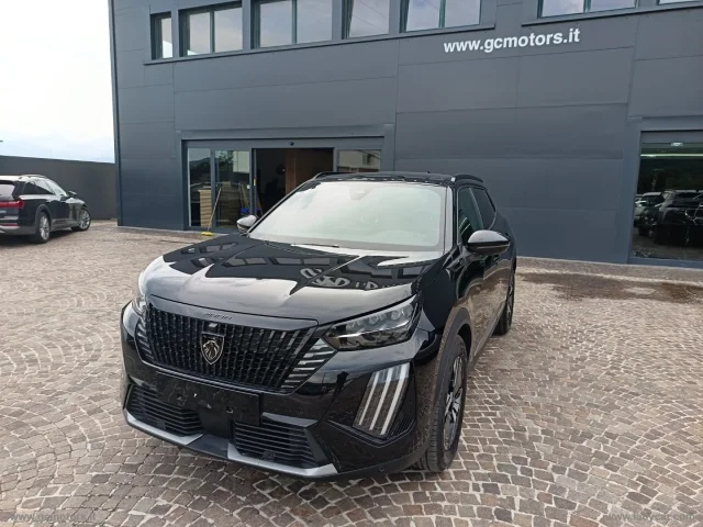Auto - Peugeot 2008 hybrid 136 e-dcs6 gt