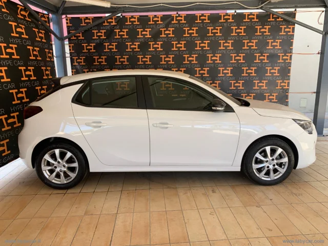 Auto - Opel corsa 1.2 edition