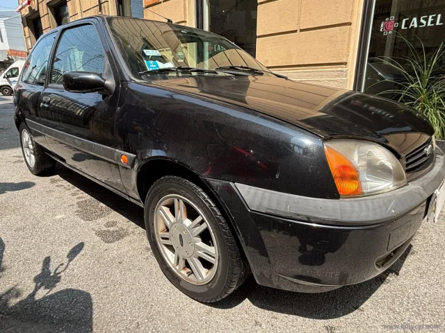 Auto - Ford fiesta 1.2i 16v 3p. zetec