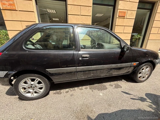 Auto - Ford fiesta 1.2i 16v 3p. zetec