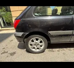 Auto - Ford fiesta 1.2i 16v 3p. zetec