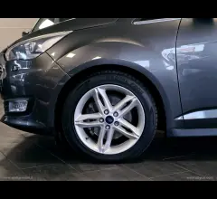 Auto - Ford c-max 2.0 tdci 150 cv s&s titanium
