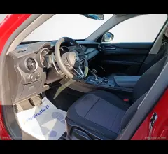 Auto - Alfa romeo stelvio 2.2 t.diesel 160cv at8 rwd bus.