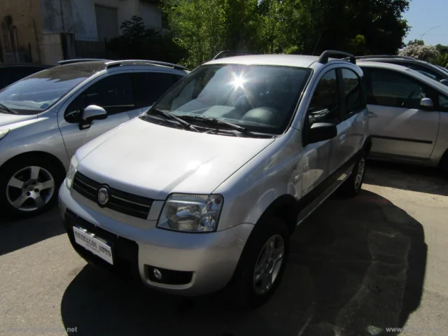Fiat panda 1.3 mjt 16v 4x4 climbing