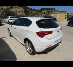 Auto - Alfa romeo giulietta 2.0 jtdm-2 140 cv distinctive