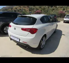 Auto - Alfa romeo giulietta 2.0 jtdm-2 140 cv distinctive