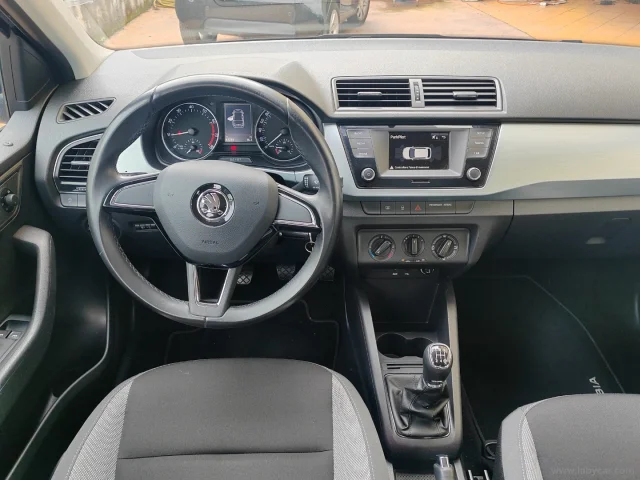 Auto - Skoda fabia 1.0 5p