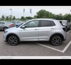 Auto - Volkswagen t-cross 1.0 tsi 115 cv r-line plus