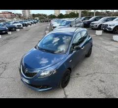 Lancia ypsilon 1.0 firefly 5p.s&s hyb. eco a.f.