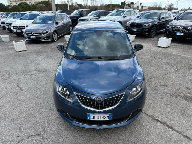 Auto - Lancia ypsilon 1.0 firefly 5p.s&s hyb. eco a.f.