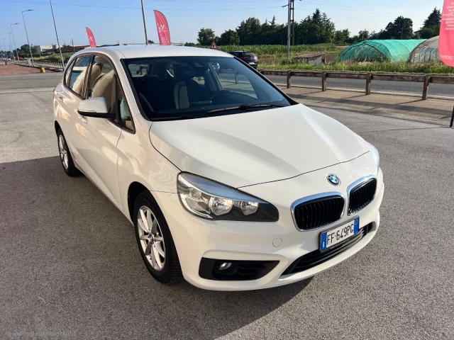 Auto - Bmw 218i active tourer