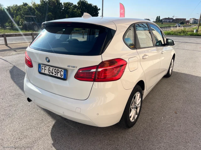 Auto - Bmw 218i active tourer