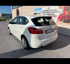Auto - Bmw 218i active tourer