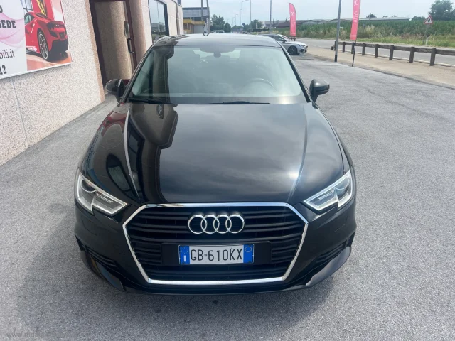 Auto - Audi a3 spb 30 tdi