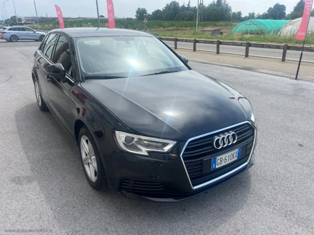 Auto - Audi a3 spb 30 tdi