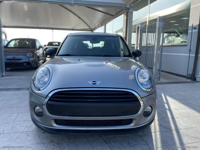 Auto - Mini mini one d 5 porte