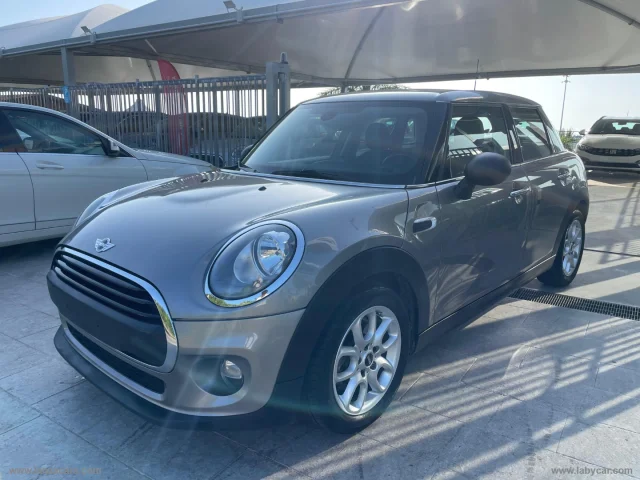 Auto - Mini mini one d 5 porte