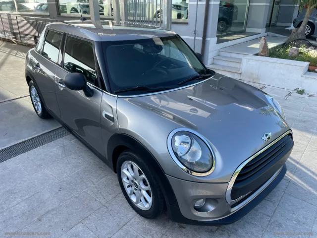 Auto - Mini mini one d 5 porte