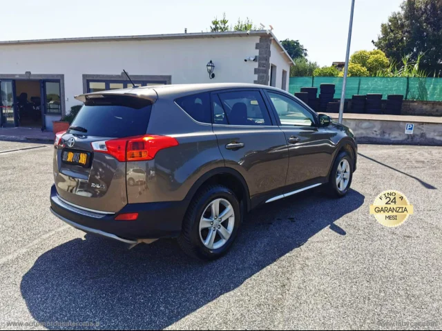Auto - Toyota rav4 2.0 d-4d 2wd style