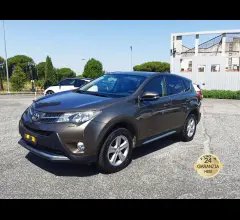 Auto - Toyota rav4 2.0 d-4d 2wd style