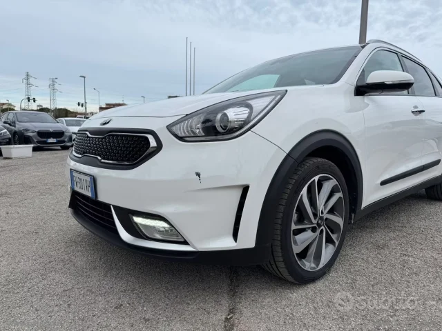 Auto - Kia niro 1.6 gdi dct hev urban