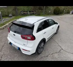 Auto - Kia niro 1.6 gdi dct hev urban
