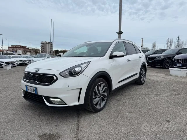 Auto - Kia niro 1.6 gdi dct hev urban