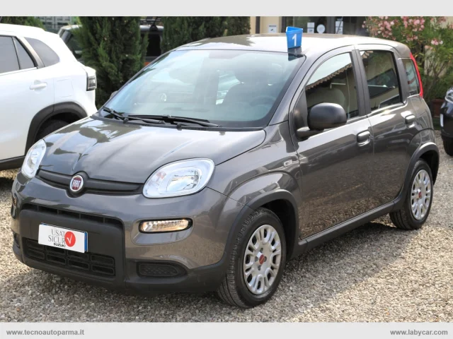 Auto - Fiat panda 1.0 firefly s&s hybrid