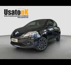 Lancia ypsilon 1.0 firefly 5p.s&s hyb. eco gold