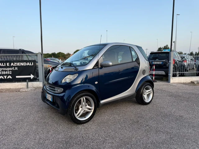 Auto - Smart fortwo 700cc coupÃ© grandstyle
