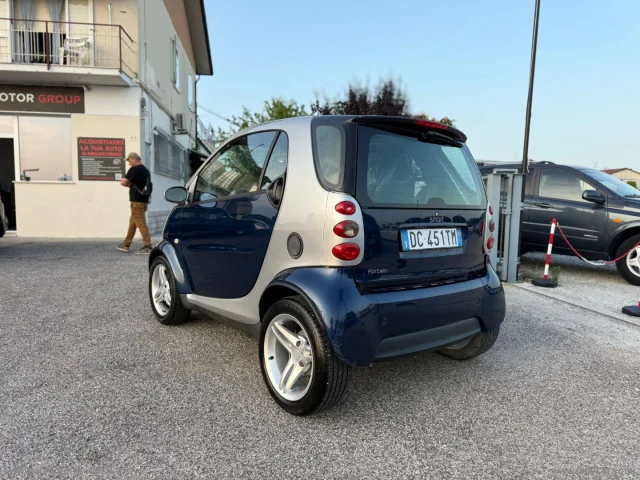 Auto - Smart fortwo 700cc coupÃ© grandstyle