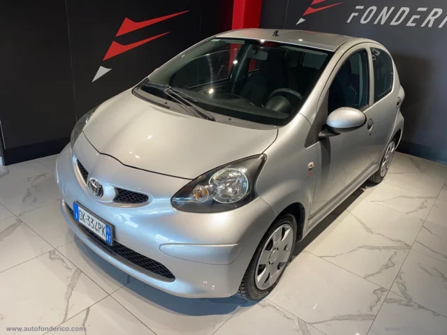 Auto - Toyota aygo 1.0 vvt-i 5p. sol