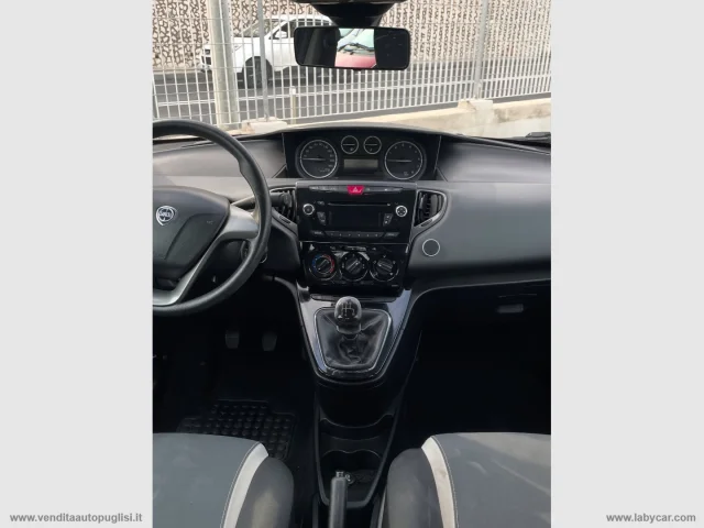 Auto - Lancia ypsilon 1.2 69 cv 5p. platinum