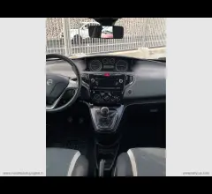Auto - Lancia ypsilon 1.2 69 cv 5p. platinum