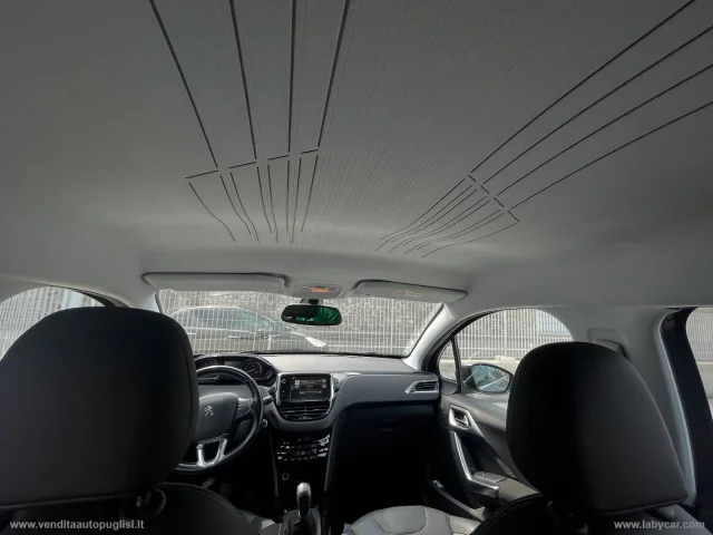 Auto - Peugeot 2008 bluehdi 100 gt line