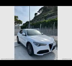 Auto - Alfa romeo stelvio 2.2 t.diesel 190cv at8 rwd exec.