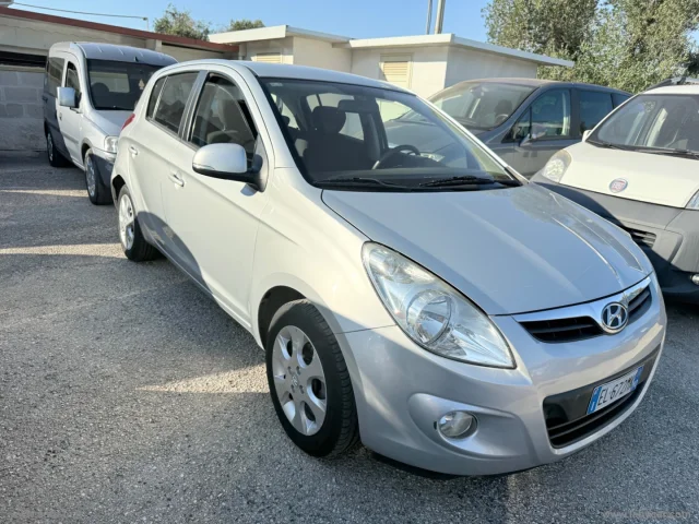 Auto - Hyundai i20 1.2 5p. sound edition