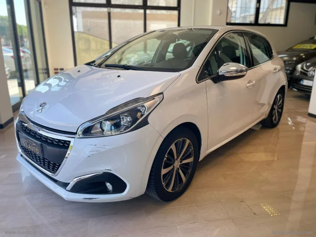 Auto - Peugeot 208 bluehdi 75 5p. allure