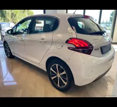 Auto - Peugeot 208 bluehdi 75 5p. allure