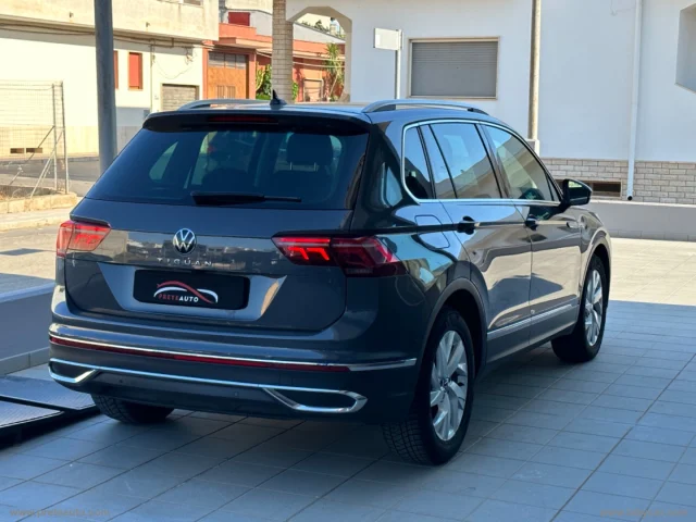Auto - Volkswagen tiguan 2.0 tdi 150cv scr dsg elegance