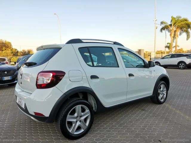 Auto - Dacia sandero stepway 1.5 dci 8v 90 cv prest.