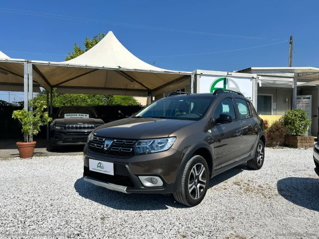 Dacia sanderostepway1.0tce100 eco-g 15th anniv