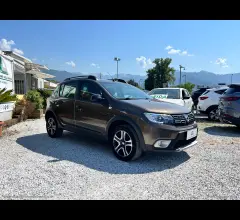 Auto - Dacia sanderostepway1.0tce100 eco-g 15th anniv
